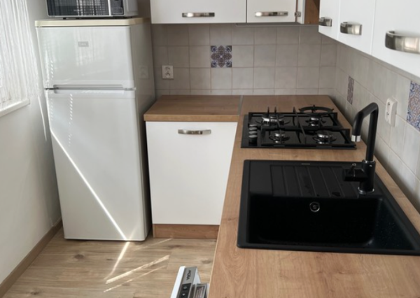 zariadený 2-izbový byt na Medveďovej ulici