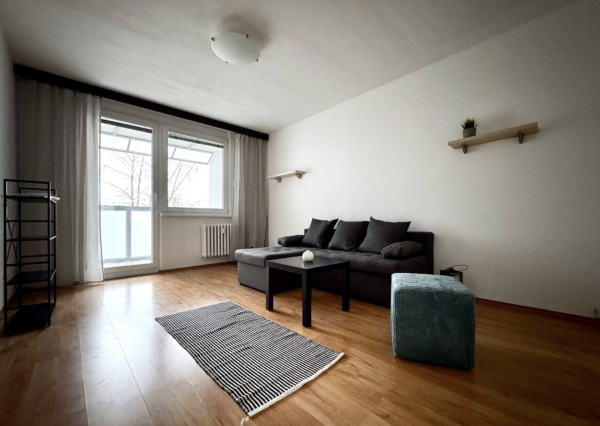 svetlý 3-izbový byt v tichej uzavretej časti bytového domu