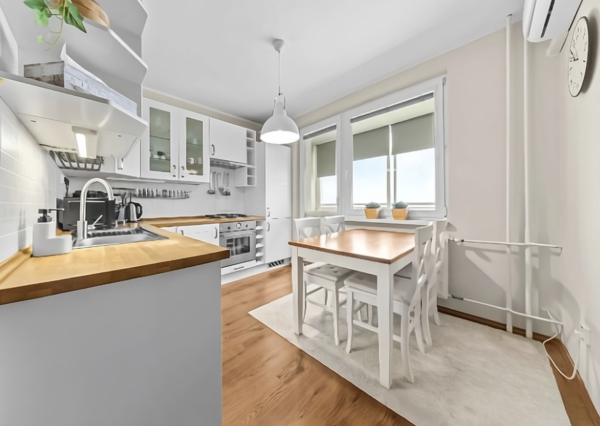 slnečný 3 izbový byt po kompletnej rekonštrukcii