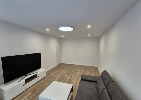 prenájom 2-izbového zariadeného priestranného bytu