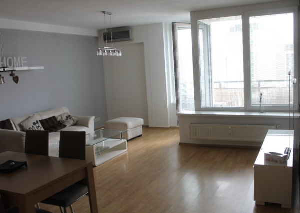 2-izbový byt v komplexe UNIVERSO s parkovaním