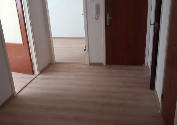 ihneď dostupný 4-izbový byt po čiastočnej rekonštrukcii