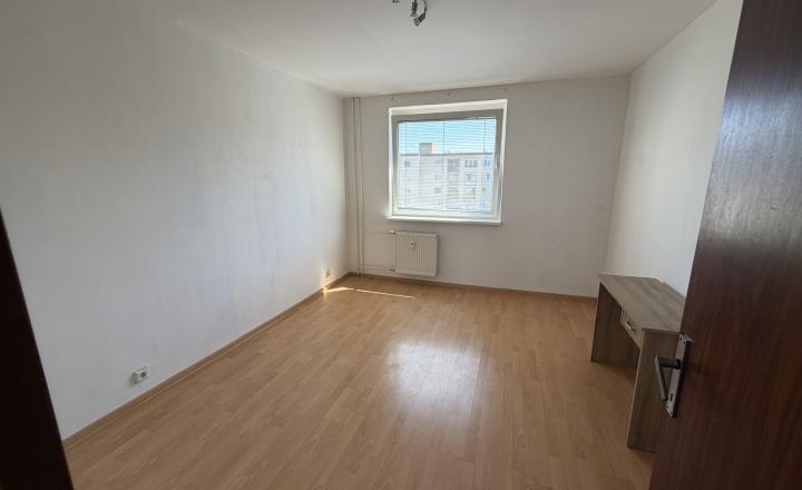 3-izbový byt po čiastočnej rekonštrukcii - rezervované - fotografia 3