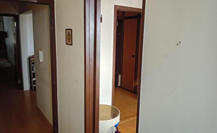 3-izbový byt vo vyhľadávanej časti DNV - fotografia 2